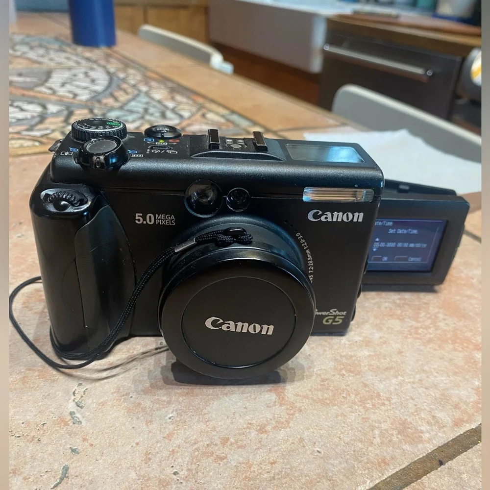 Canon power shot g5 camera